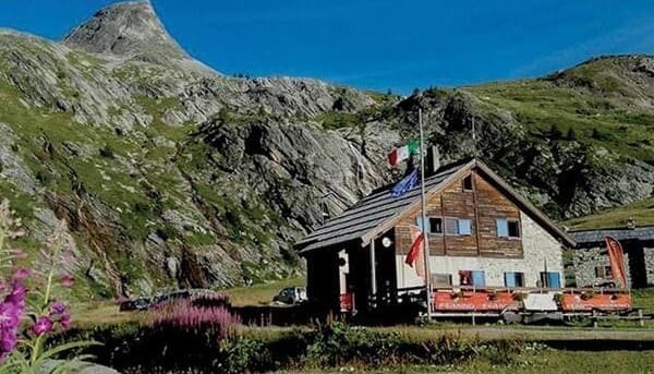 rifugio Scarfiotti a 2165 s.l.m.